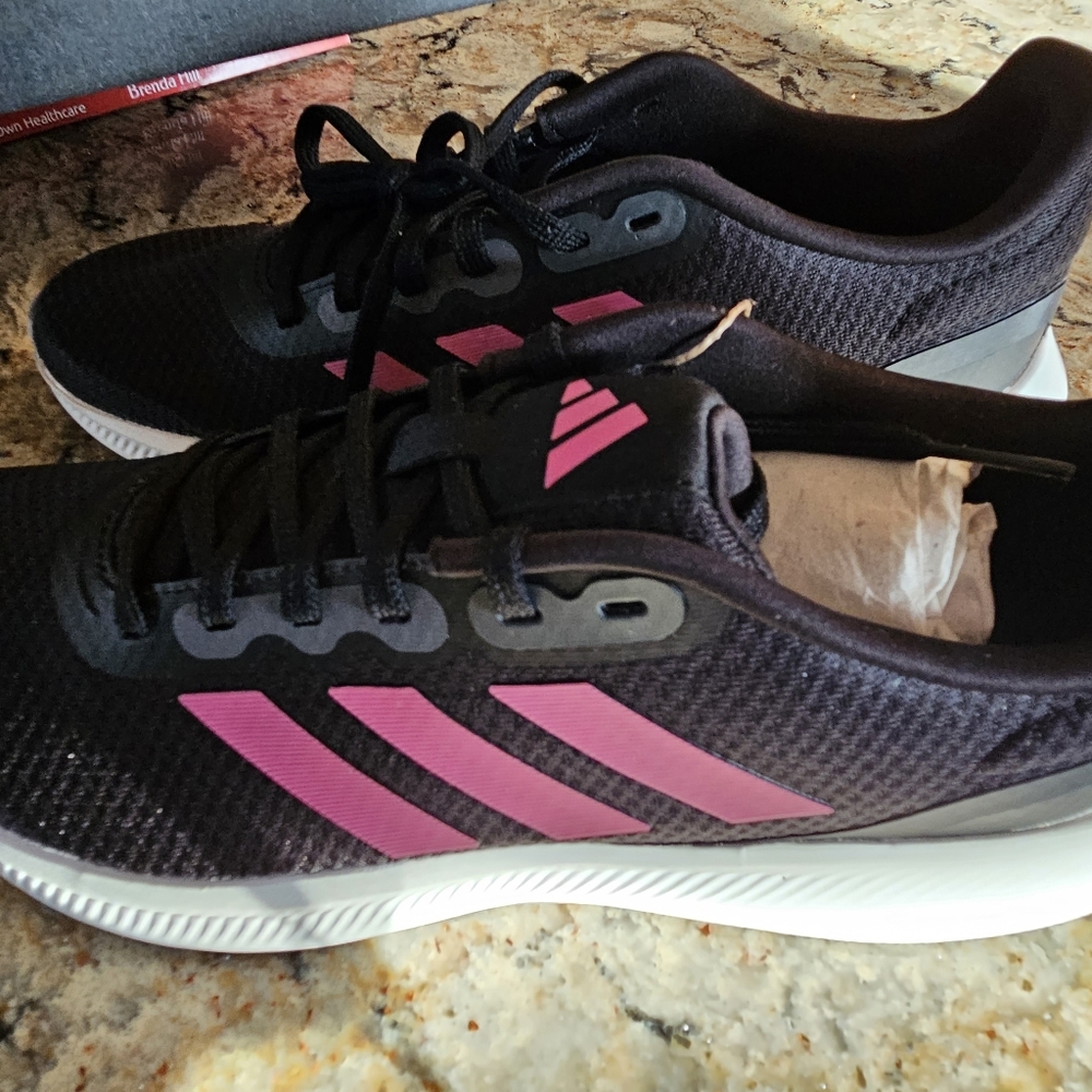 Runfalcon Adidas running shoes. Black and hot pink